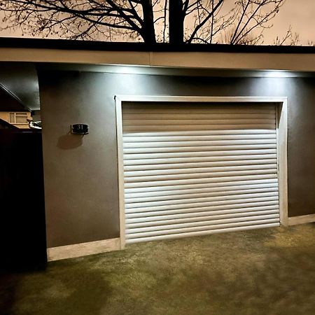 Boutique Backyard Bungalow - Brimsdown Енфілд Екстер'єр фото