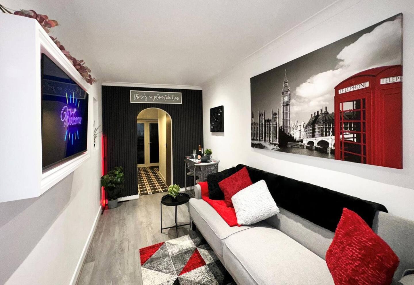 Boutique Backyard Bungalow - Brimsdown Енфілд Екстер'єр фото